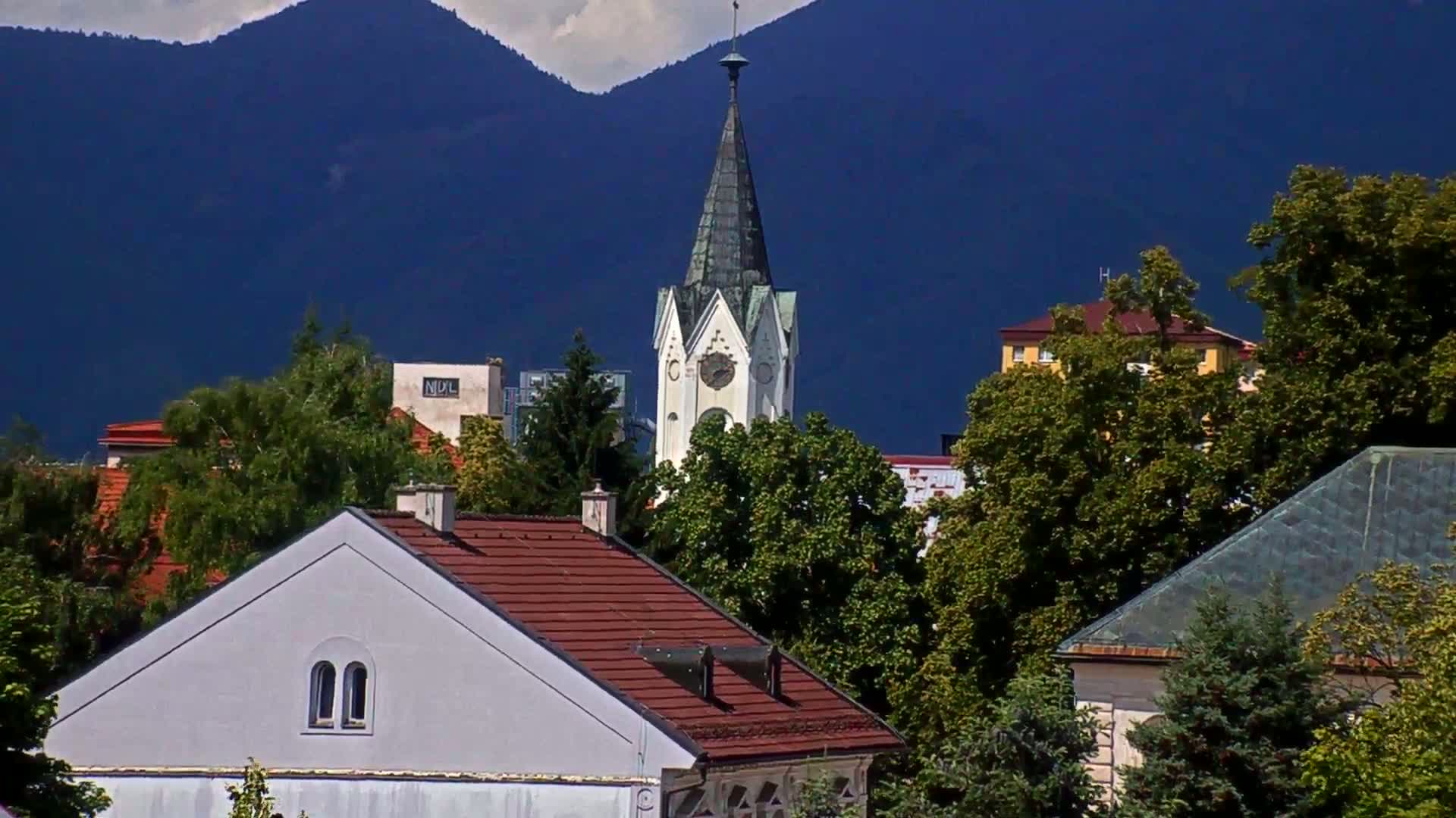  Martin City Center & Malú Fatra National Mountain Range Park Live Cam - Martin, Okres Martin, Zilina, Slovakia