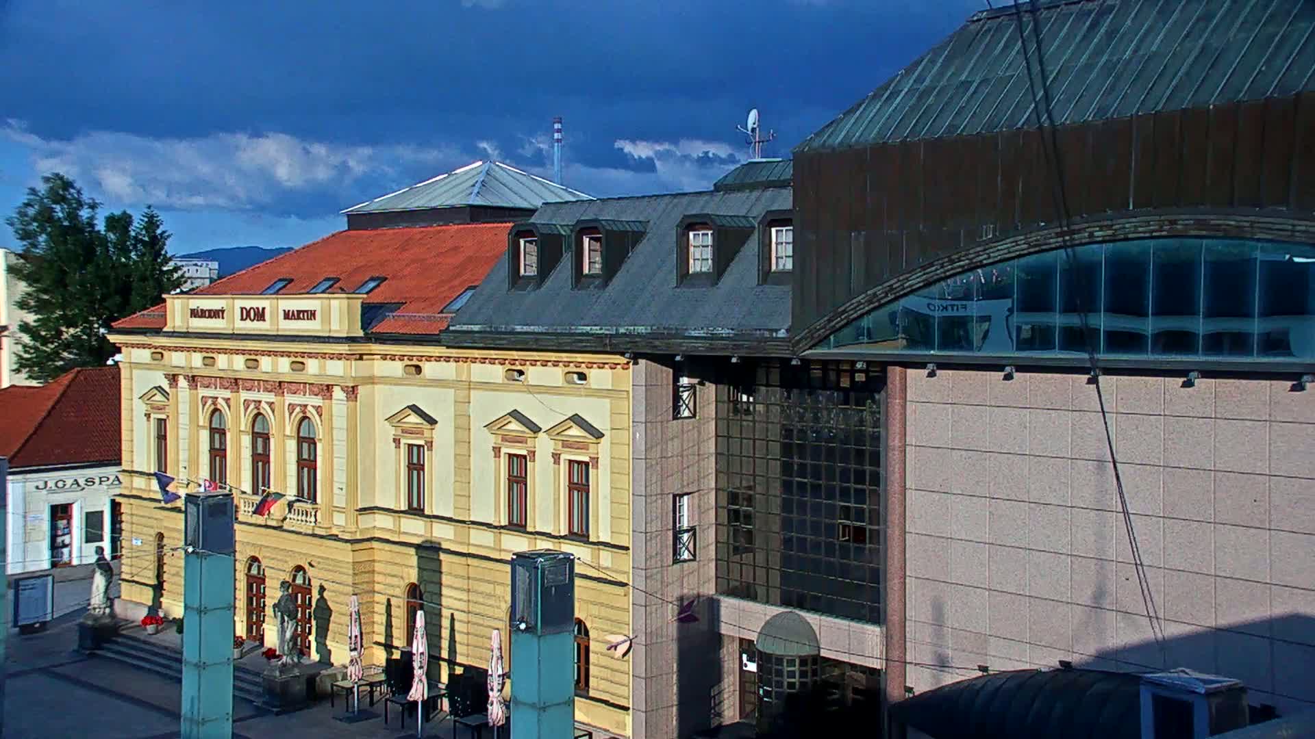  Martin City Center & Malú Fatra National Mountain Range Park Live Cam - Martin, Okres Martin, Zilina, Slovakia