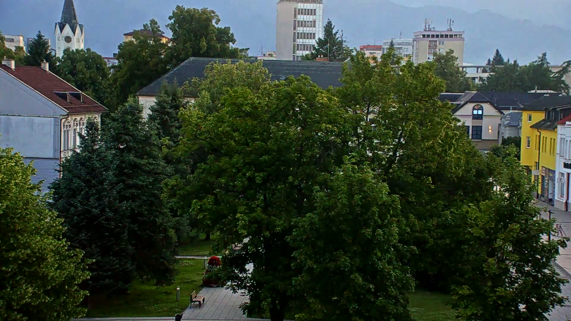  Martin City Center & Malú Fatra National Mountain Range Park Live Cam - Martin, Okres Martin, Zilina, Slovakia