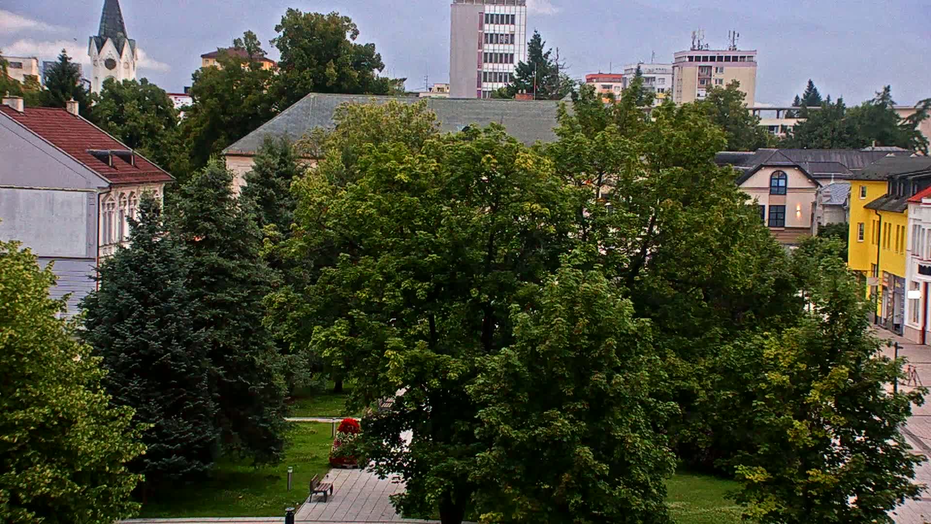  Martin City Center & Malú Fatra National Mountain Range Park Live Cam - Martin, Okres Martin, Zilina, Slovakia