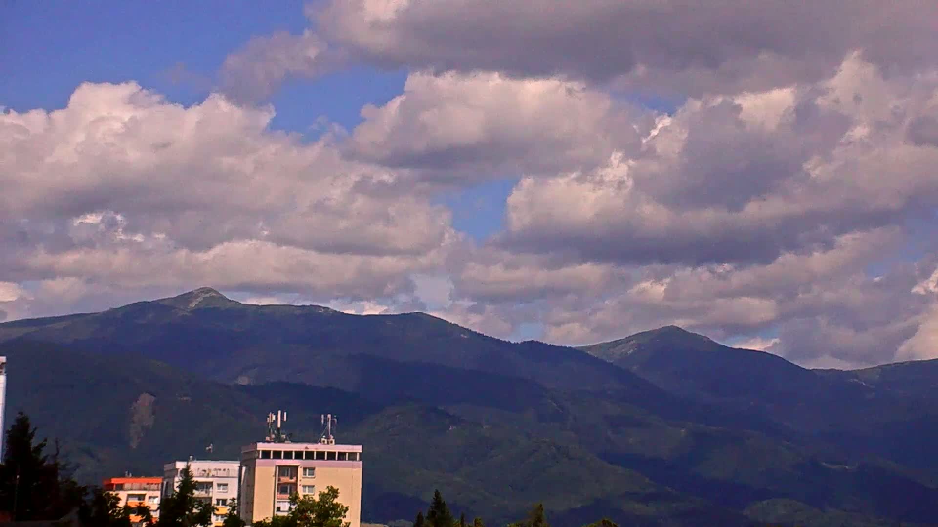  Martin City Center & Malú Fatra National Mountain Range Park Live Cam - Martin, Okres Martin, Zilina, Slovakia