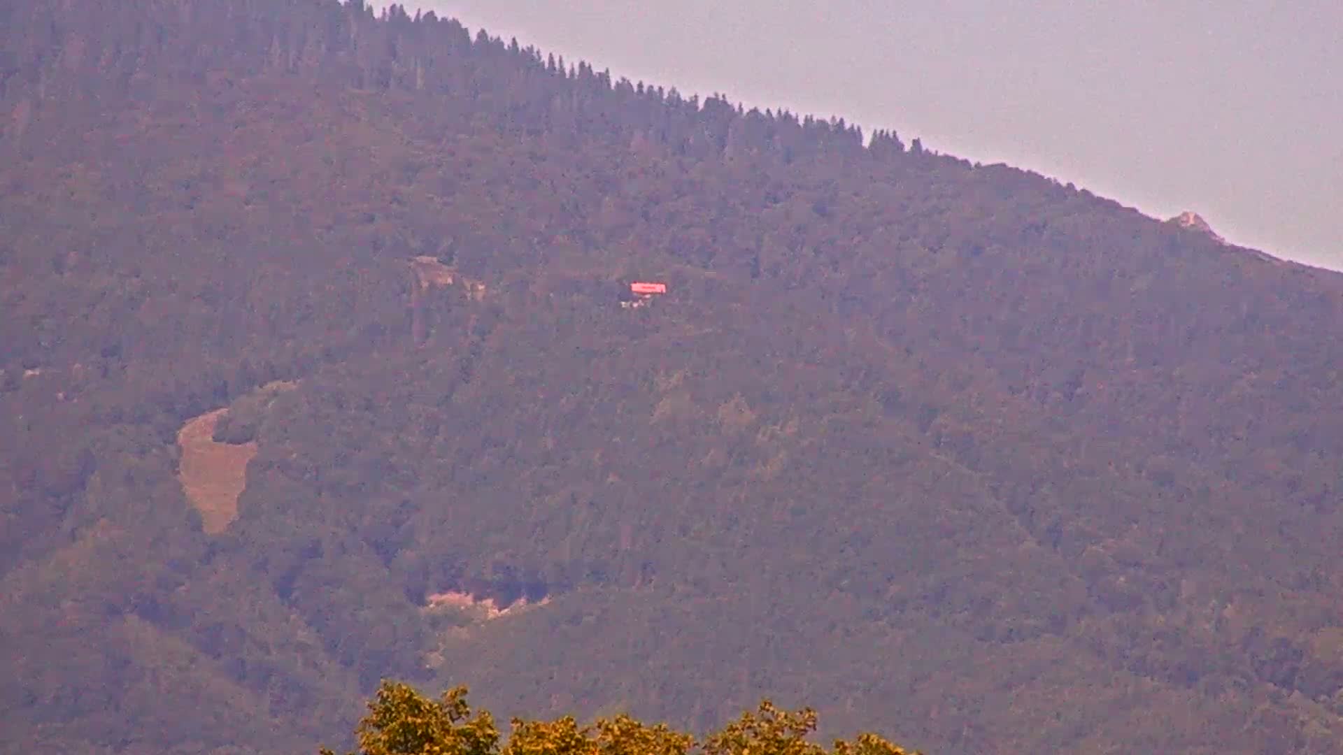  Martin City Center & Malú Fatra National Mountain Range Park Live Cam - Martin, Okres Martin, Zilina, Slovakia