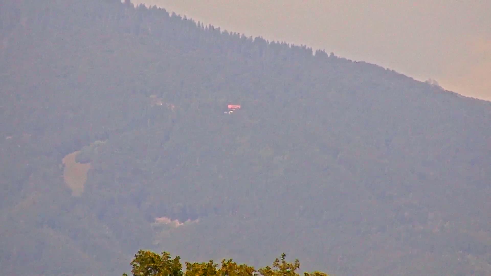  Martin City Center & Malú Fatra National Mountain Range Park Live Cam - Martin, Okres Martin, Zilina, Slovakia