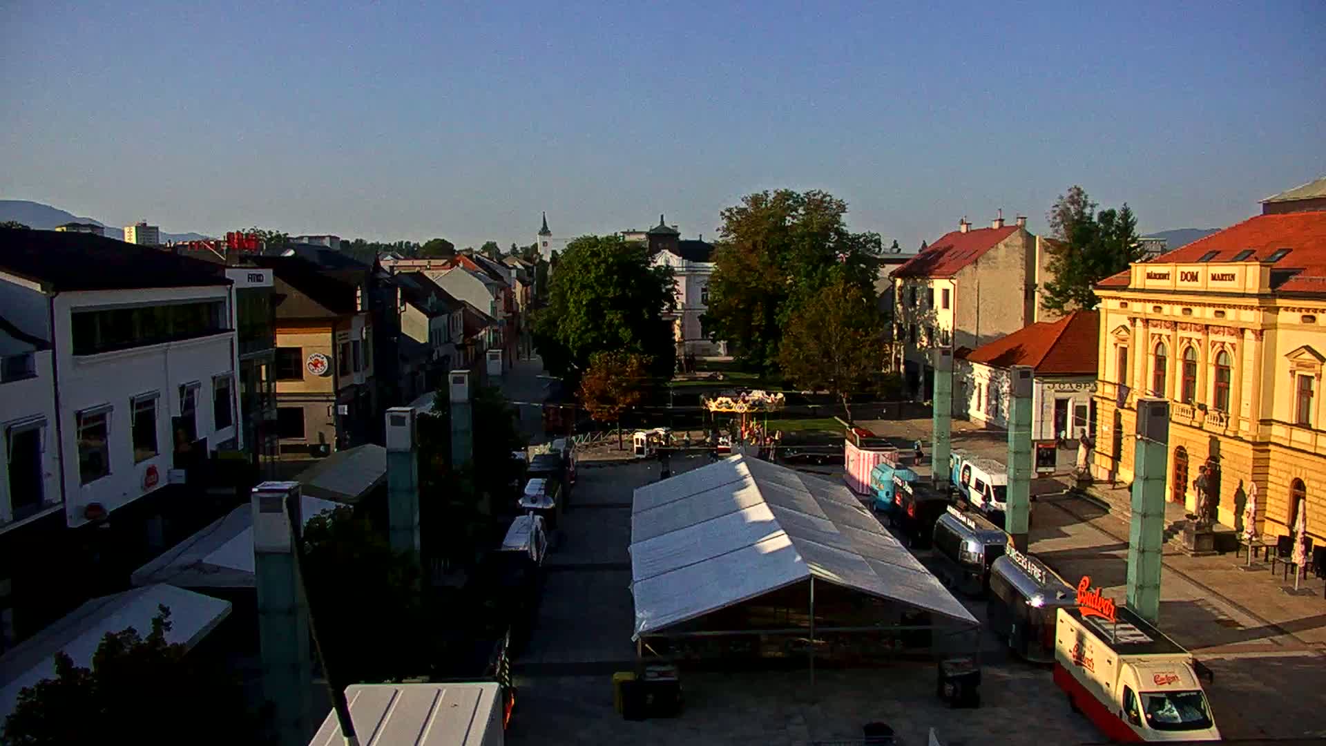  Martin City Center & Malú Fatra National Mountain Range Park Live Cam - Martin, Okres Martin, Zilina, Slovakia