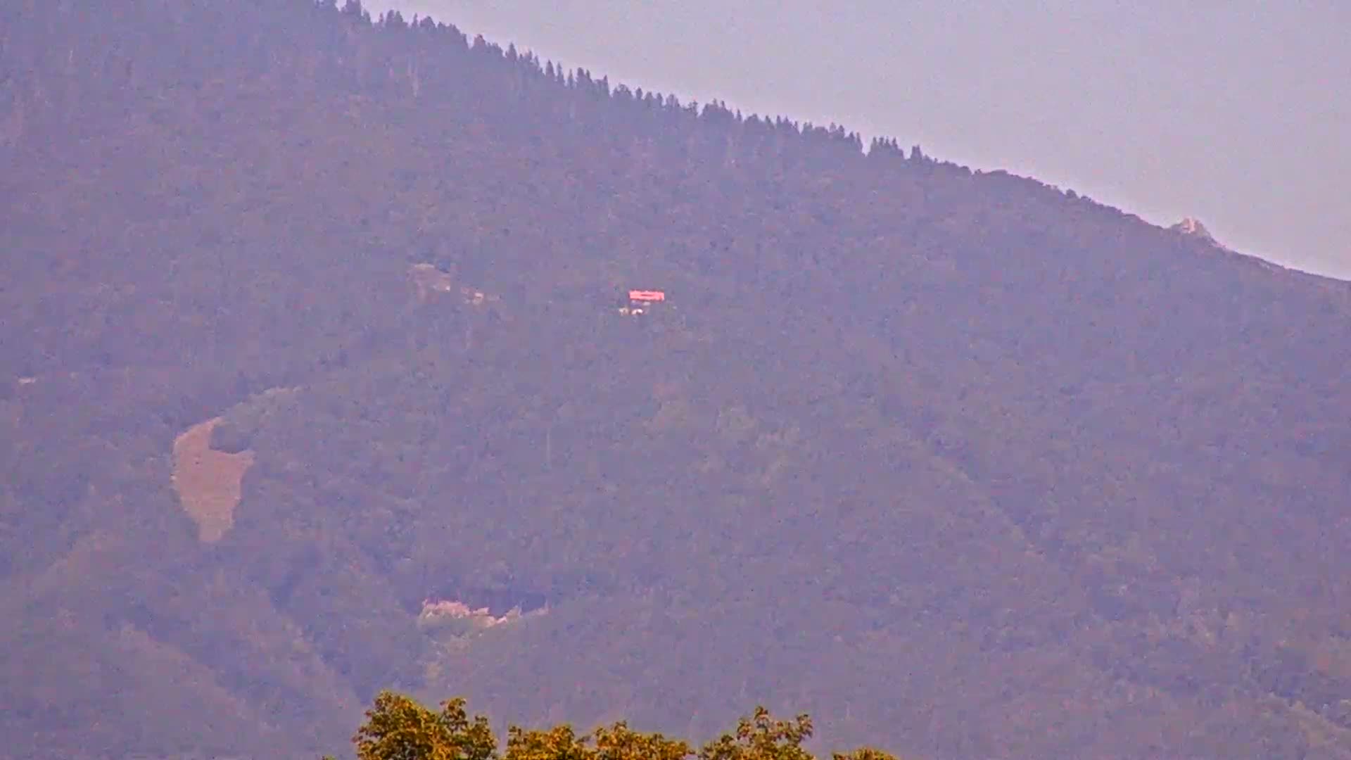  Martin City Center & Malú Fatra National Mountain Range Park Live Cam - Martin, Okres Martin, Zilina, Slovakia