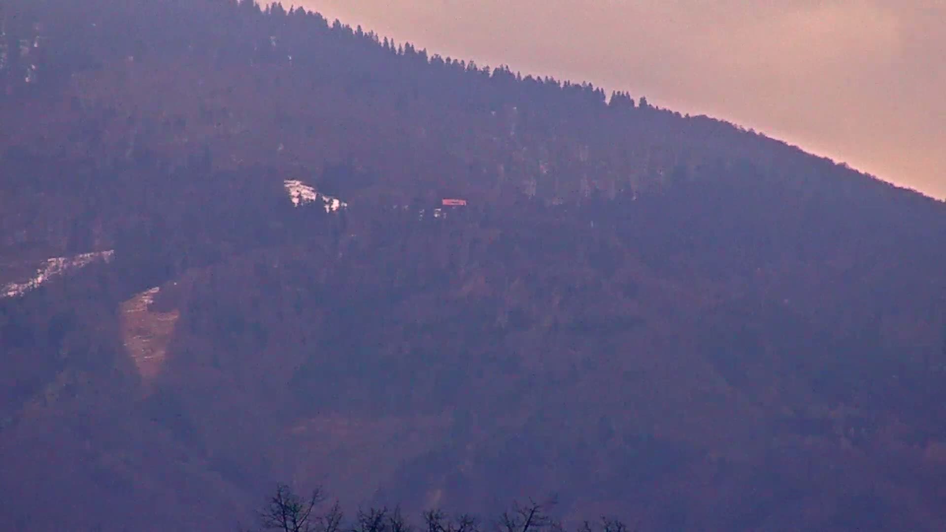 Martin City Center & Malú Fatra National Mountain Range Park Live Cam - Martin, Okres Martin, Zilina, Slovakia