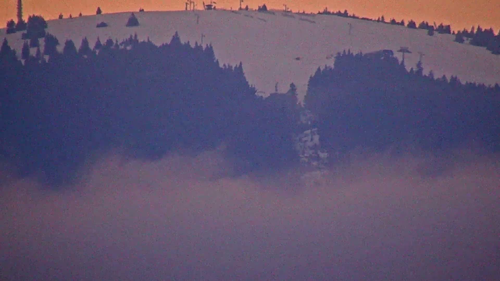Martin City Center & Malú Fatra National Mountain Range Park Live Cam - Martin, Okres Martin, Zilina, Slovakia