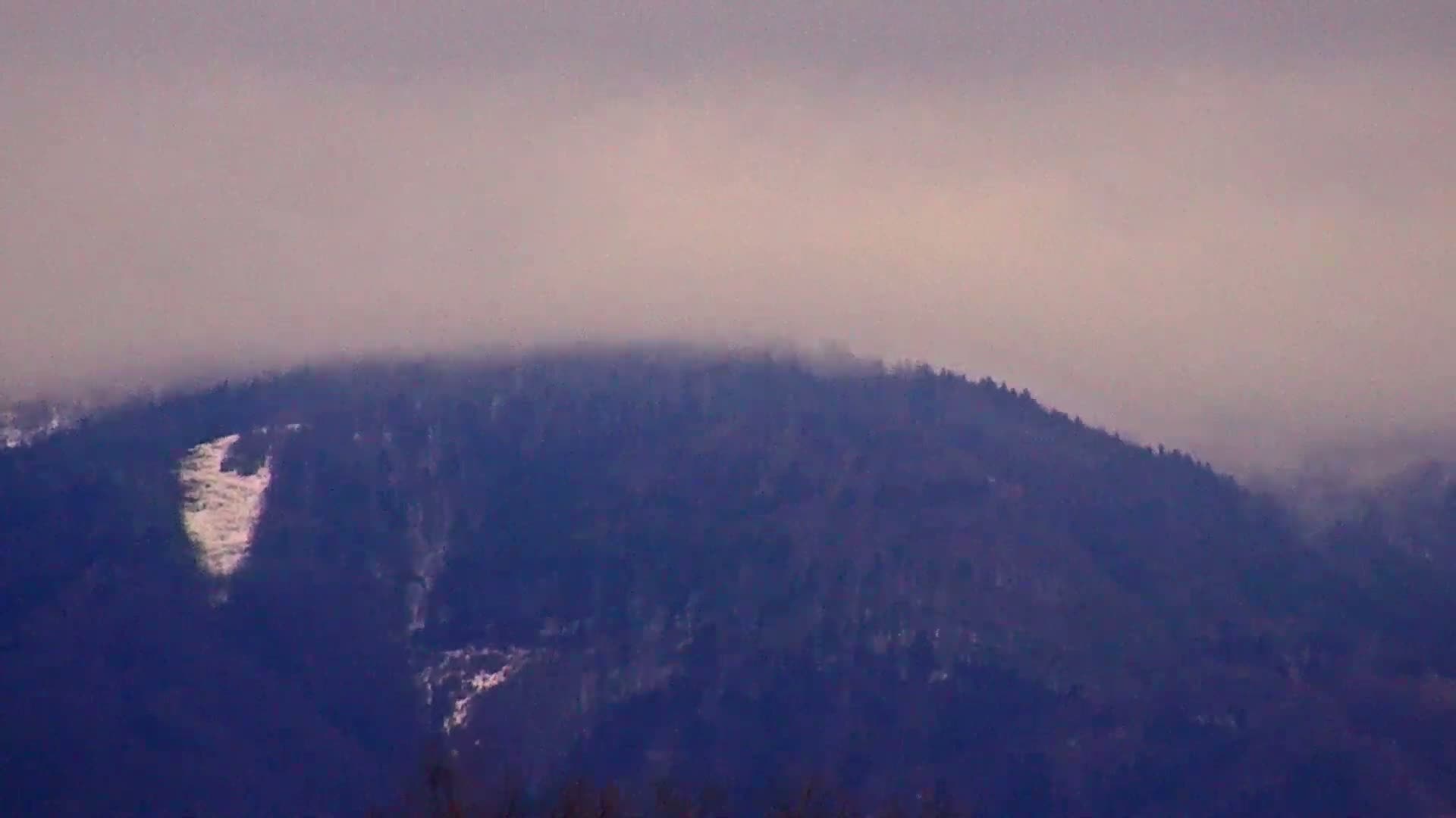 Martin City Center & Malú Fatra National Mountain Range Park Live Cam - Martin, Okres Martin, Zilina, Slovakia