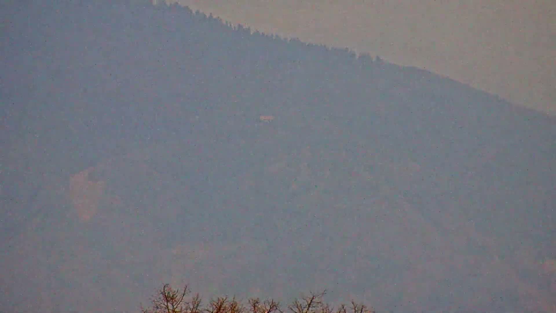Martin City Center & Malú Fatra National Mountain Range Park Live Cam - Martin, Okres Martin, Zilina, Slovakia