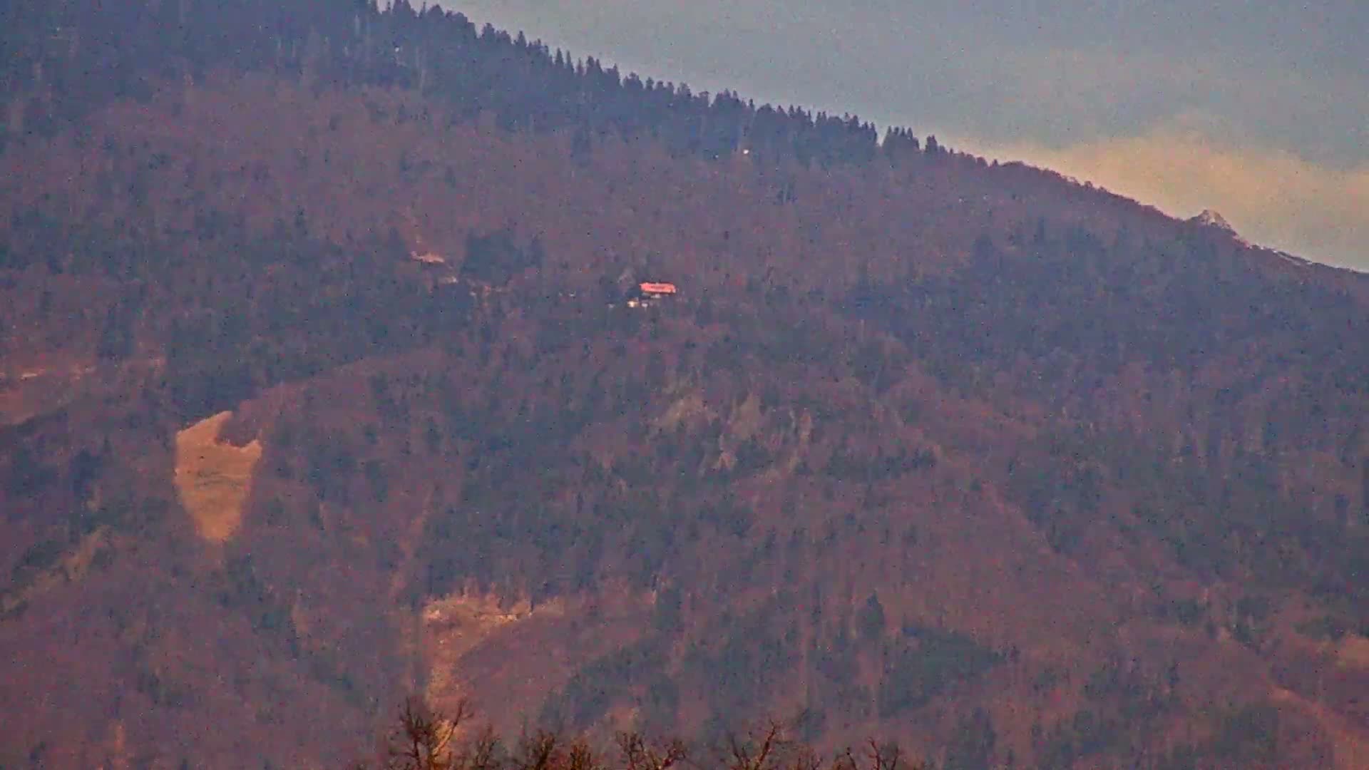 Martin City Center & Malú Fatra National Mountain Range Park Live Cam - Martin, Okres Martin, Zilina, Slovakia