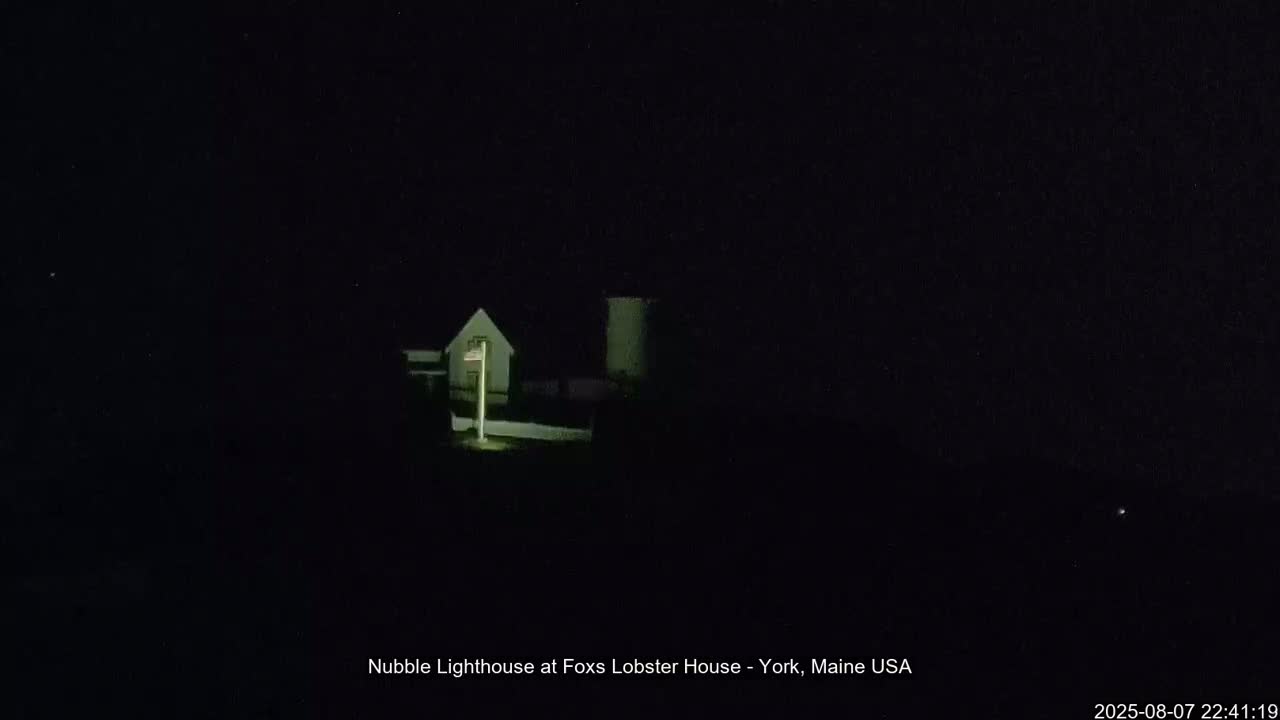 Nubble Lighthouse View Live Cam - York, Maine USA