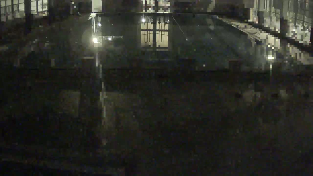 Trenčín, Municipal Swimming Pool Indoor Live Cam - Trencin, Okres Trencin, Slovakia
