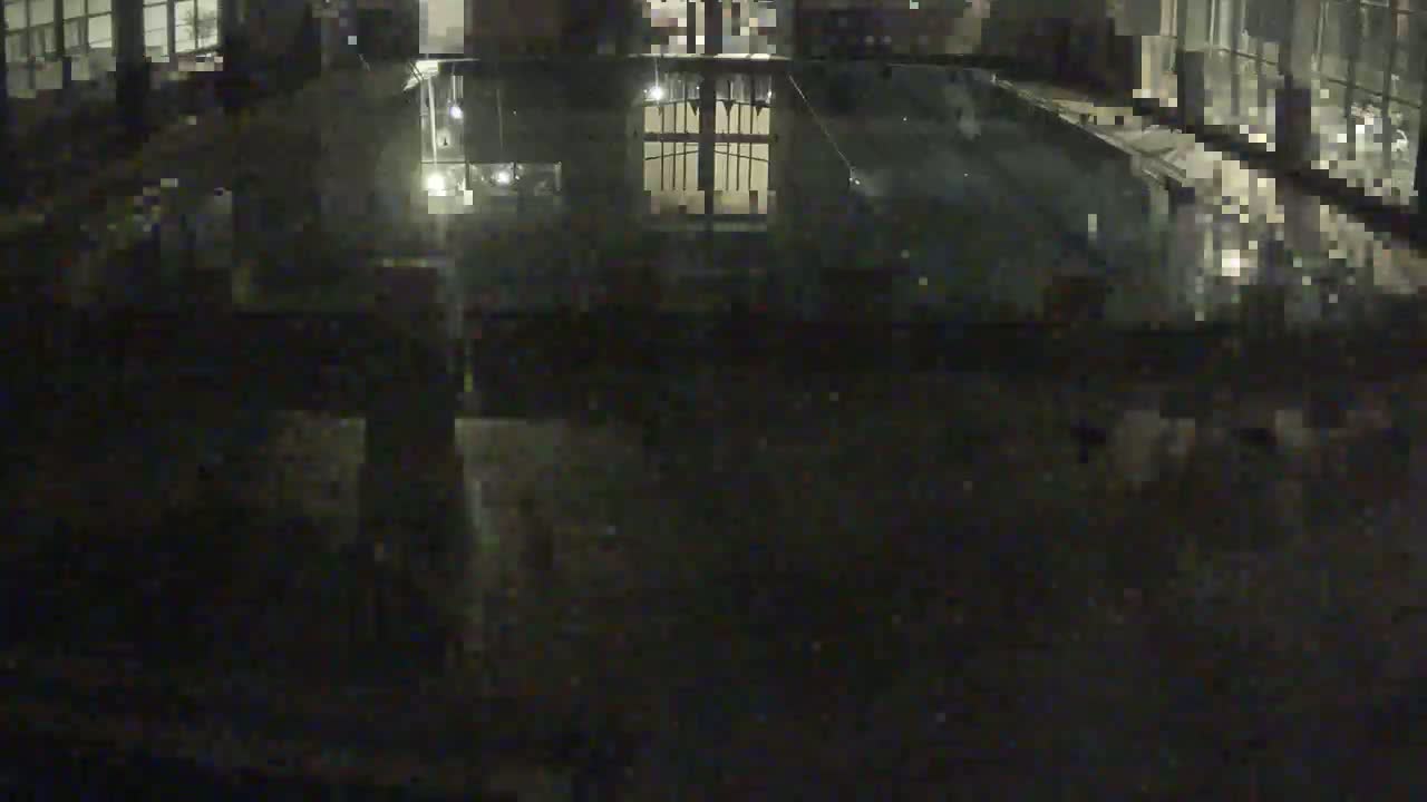 Trenčín, Municipal Swimming Pool Indoor Live Cam - Trencin, Okres Trencin, Slovakia