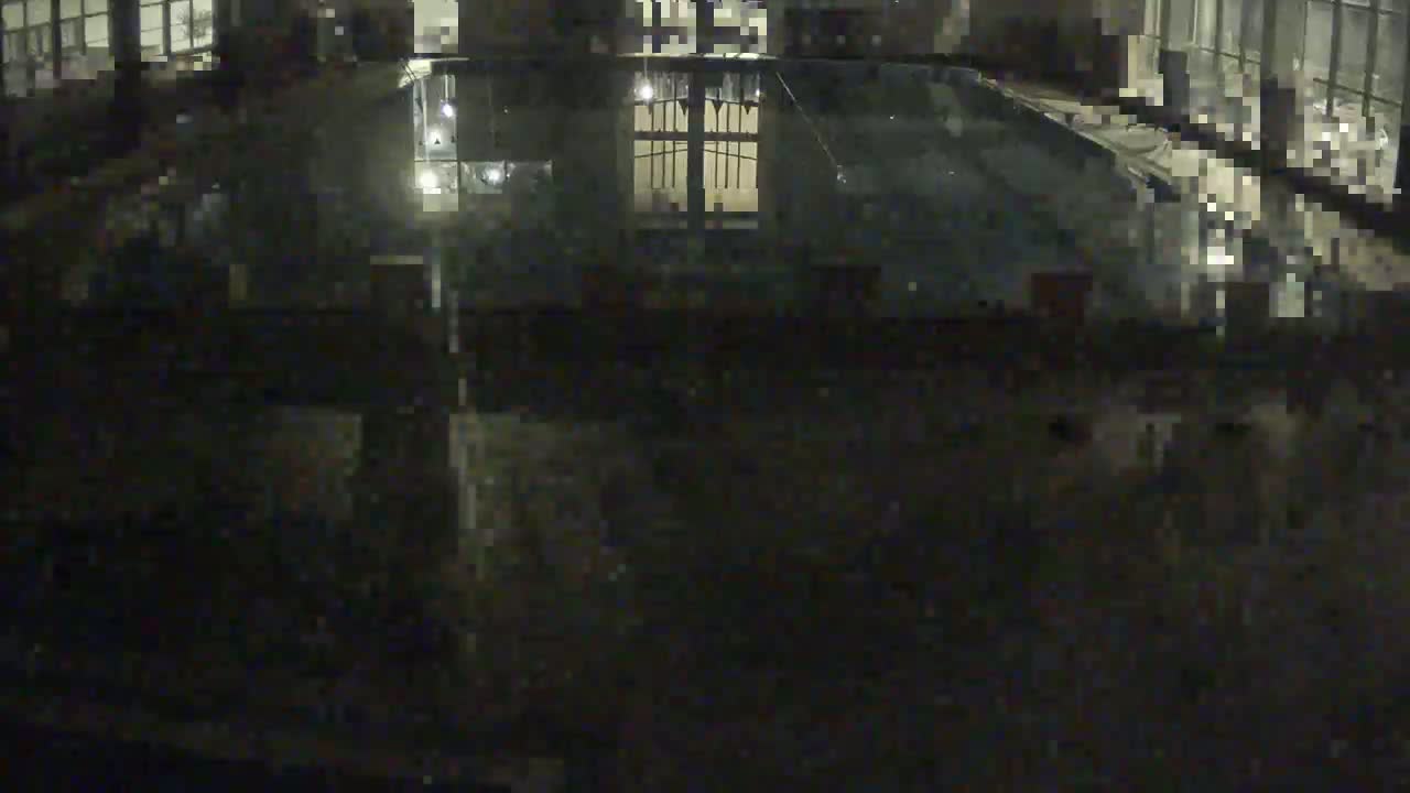 Trenčín, Municipal Swimming Pool Indoor Live Cam - Trencin, Okres Trencin, Slovakia