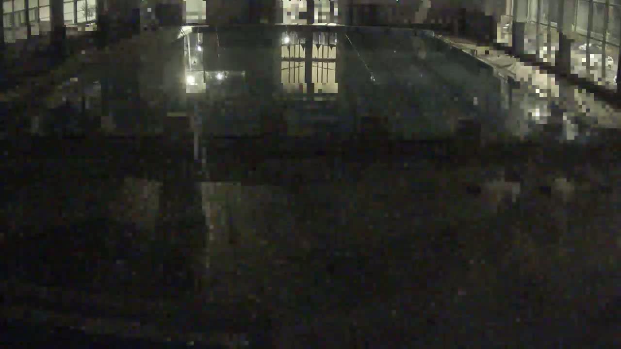 Trenčín, Municipal Swimming Pool Indoor Live Cam - Trencin, Okres Trencin, Slovakia
