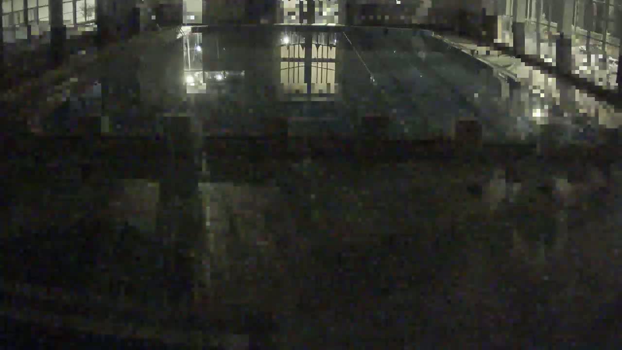 Trenčín, Municipal Swimming Pool Indoor Live Cam - Trencin, Okres Trencin, Slovakia