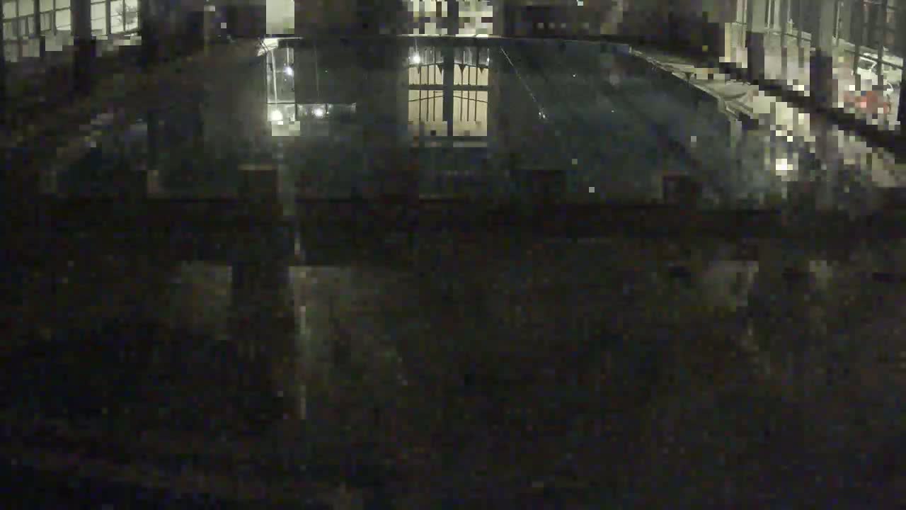 Trenčín, Municipal Swimming Pool Indoor Live Cam - Trencin, Okres Trencin, Slovakia