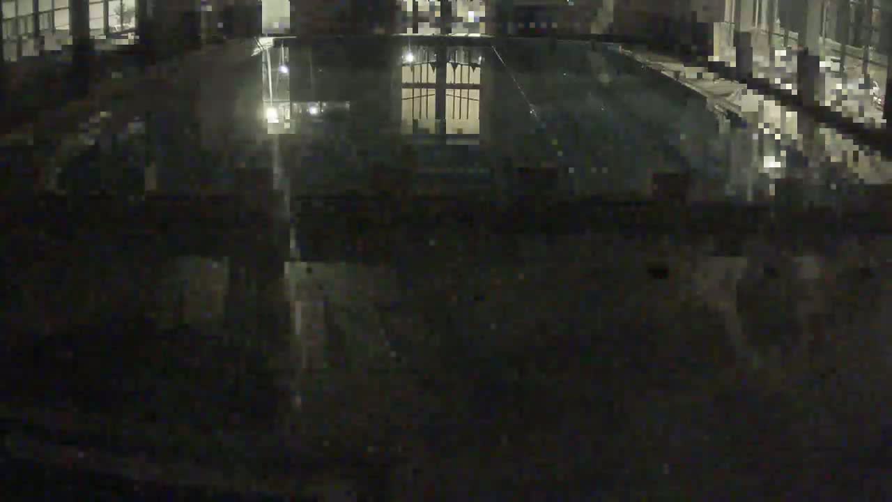 Trenčín, Municipal Swimming Pool Indoor Live Cam - Trencin, Okres Trencin, Slovakia