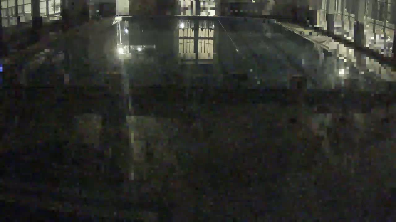 Trenčín, Municipal Swimming Pool Indoor Live Cam - Trencin, Okres Trencin, Slovakia