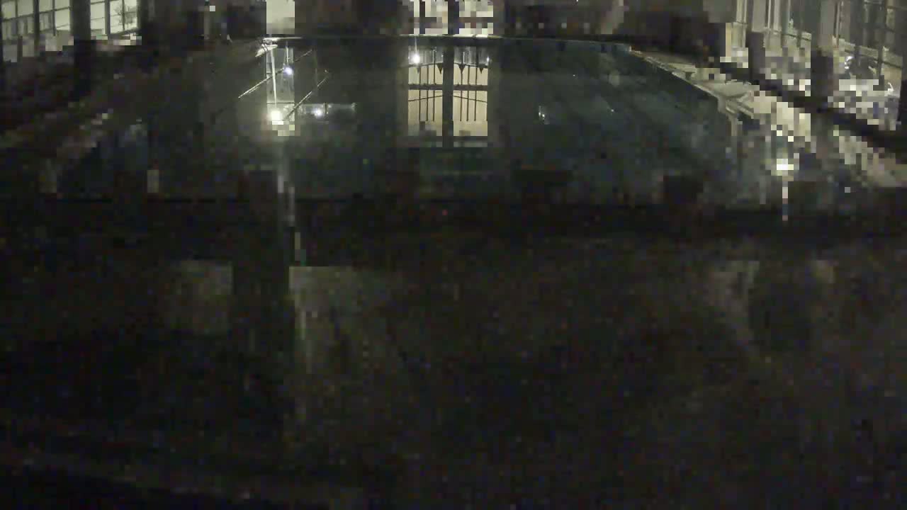 Trenčín, Municipal Swimming Pool Indoor Live Cam - Trencin, Okres Trencin, Slovakia