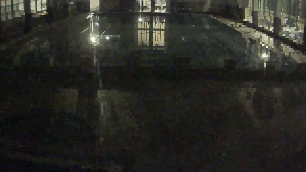 Trenčín, Municipal Swimming Pool Indoor Live Cam - Trencin, Okres Trencin, Slovakia