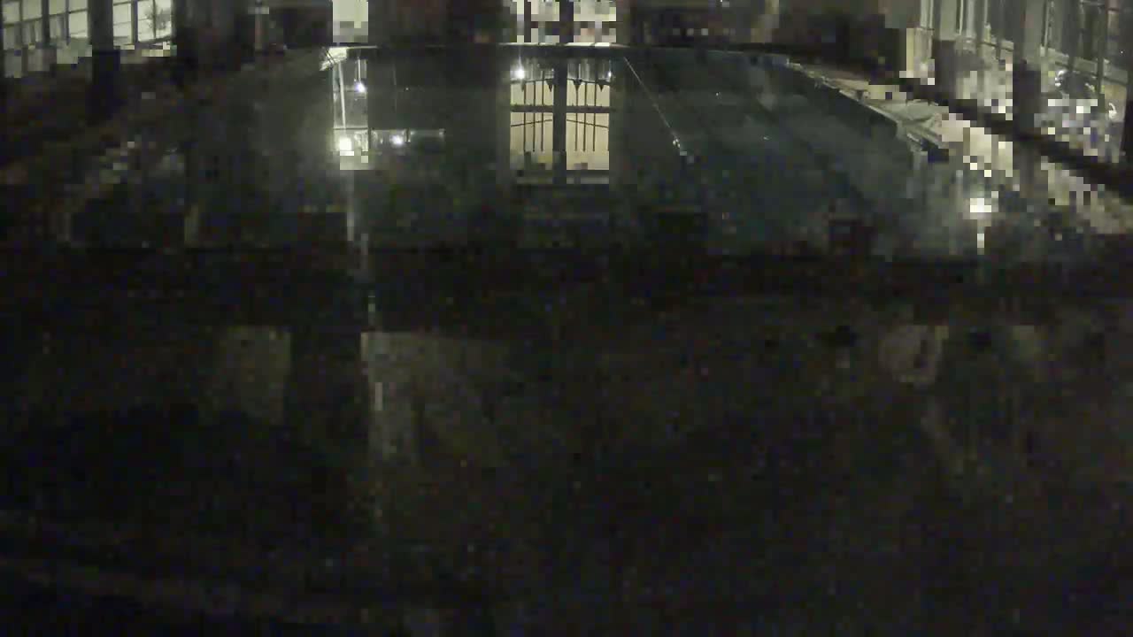 Trenčín, Municipal Swimming Pool Indoor Live Cam - Trencin, Okres Trencin, Slovakia