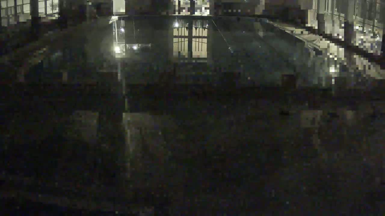 Trenčín, Municipal Swimming Pool Indoor Live Cam - Trencin, Okres Trencin, Slovakia