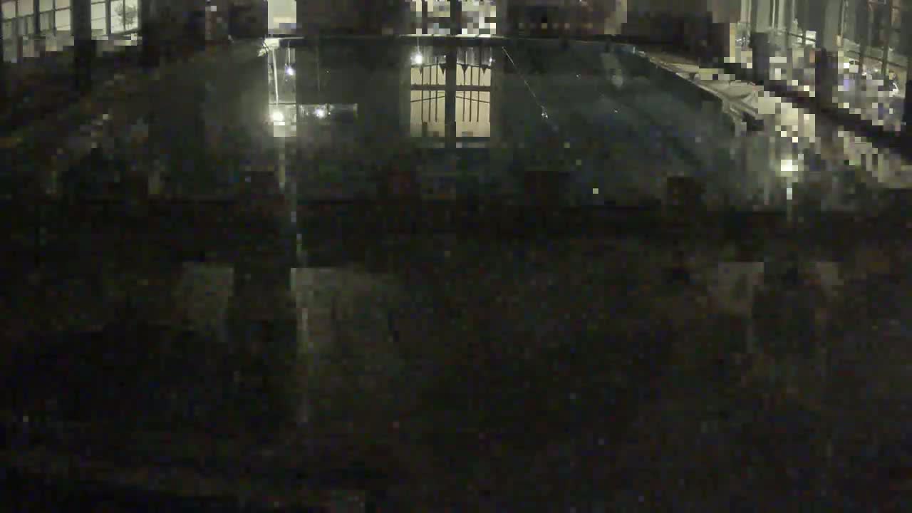 Trenčín, Municipal Swimming Pool Indoor Live Cam - Trencin, Okres Trencin, Slovakia