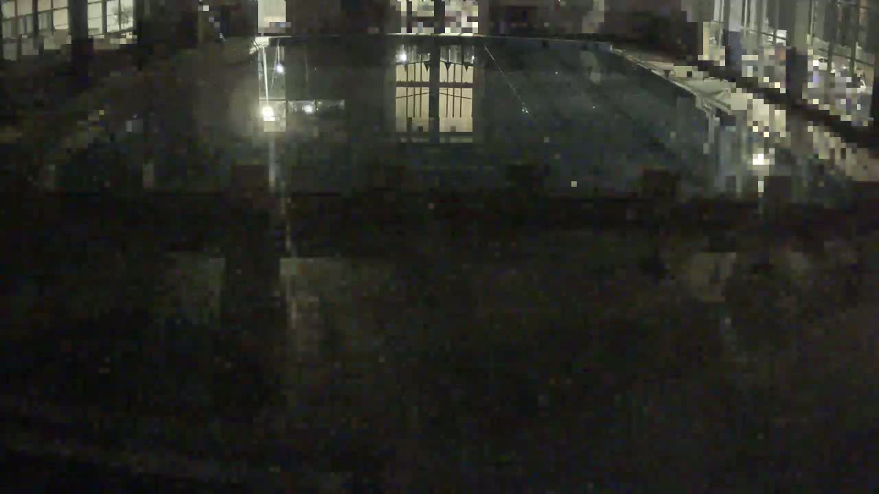 Trenčín, Municipal Swimming Pool Indoor Live Cam - Trencin, Okres Trencin, Slovakia