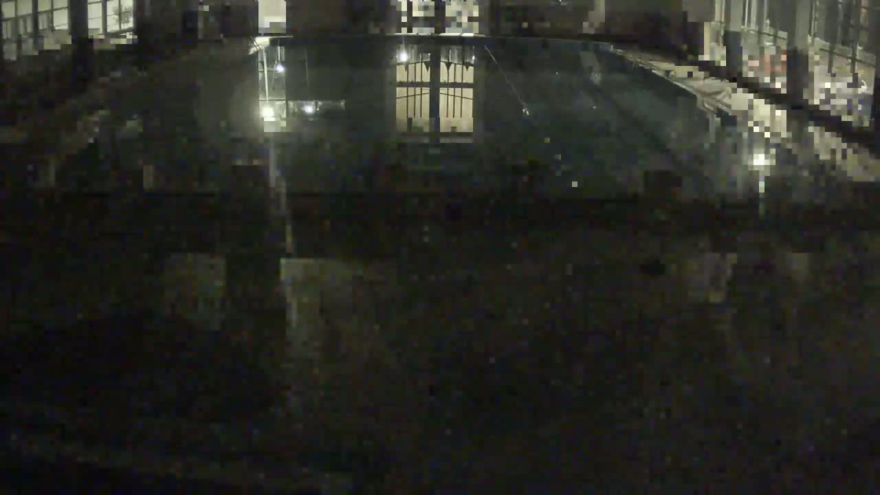 Trenčín, Municipal Swimming Pool Indoor Live Cam - Trencin, Okres Trencin, Slovakia