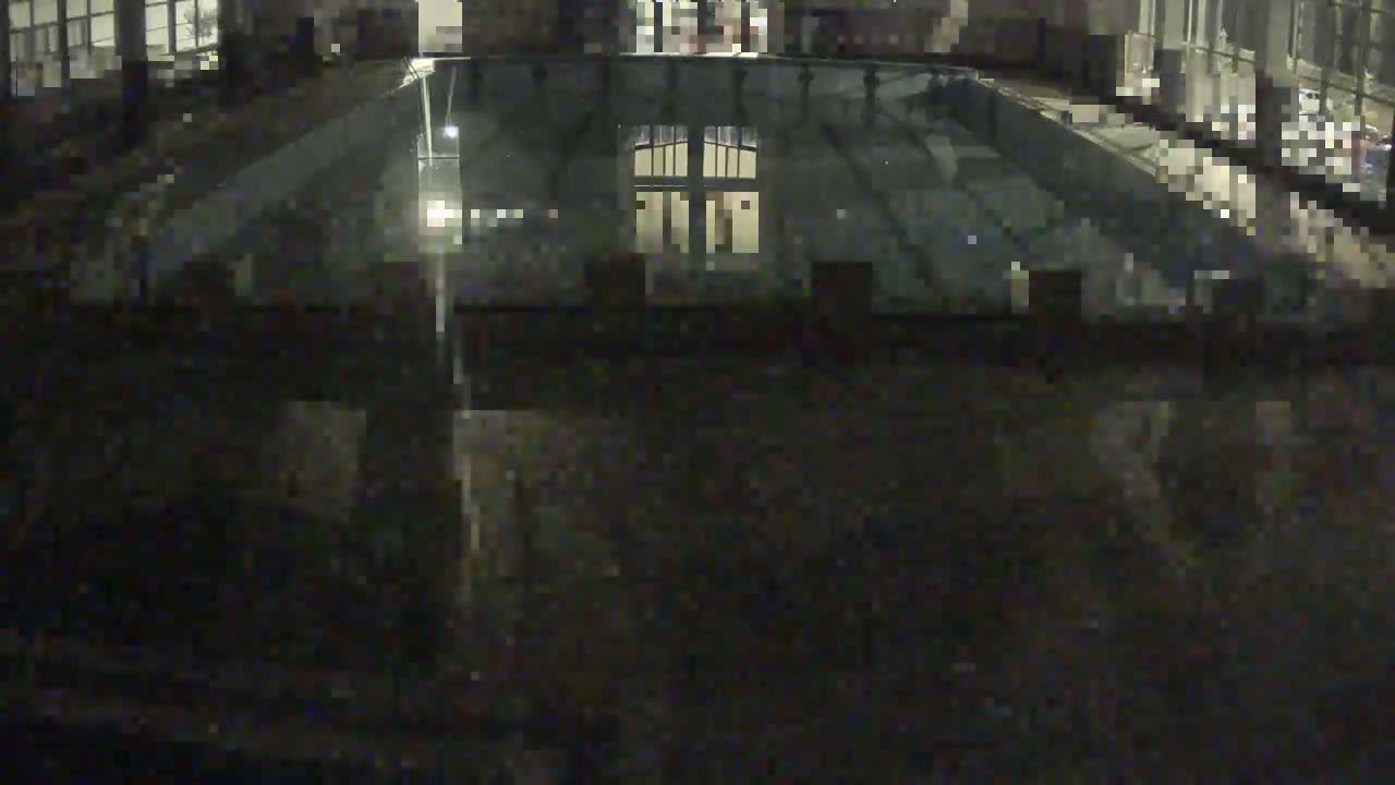 Trenčín, Municipal Swimming Pool Indoor Live Cam - Trencin, Okres Trencin, Slovakia