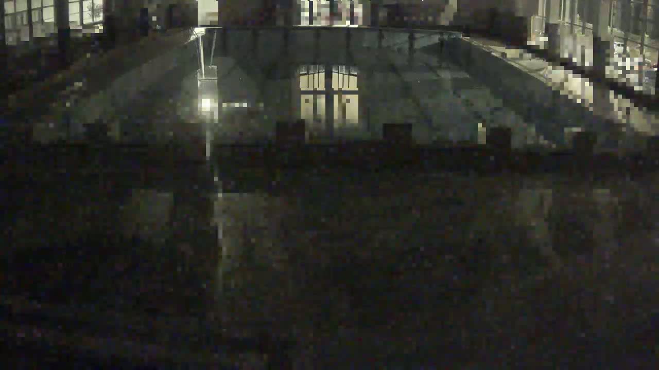 Trenčín, Municipal Swimming Pool Indoor Live Cam - Trencin, Okres Trencin, Slovakia