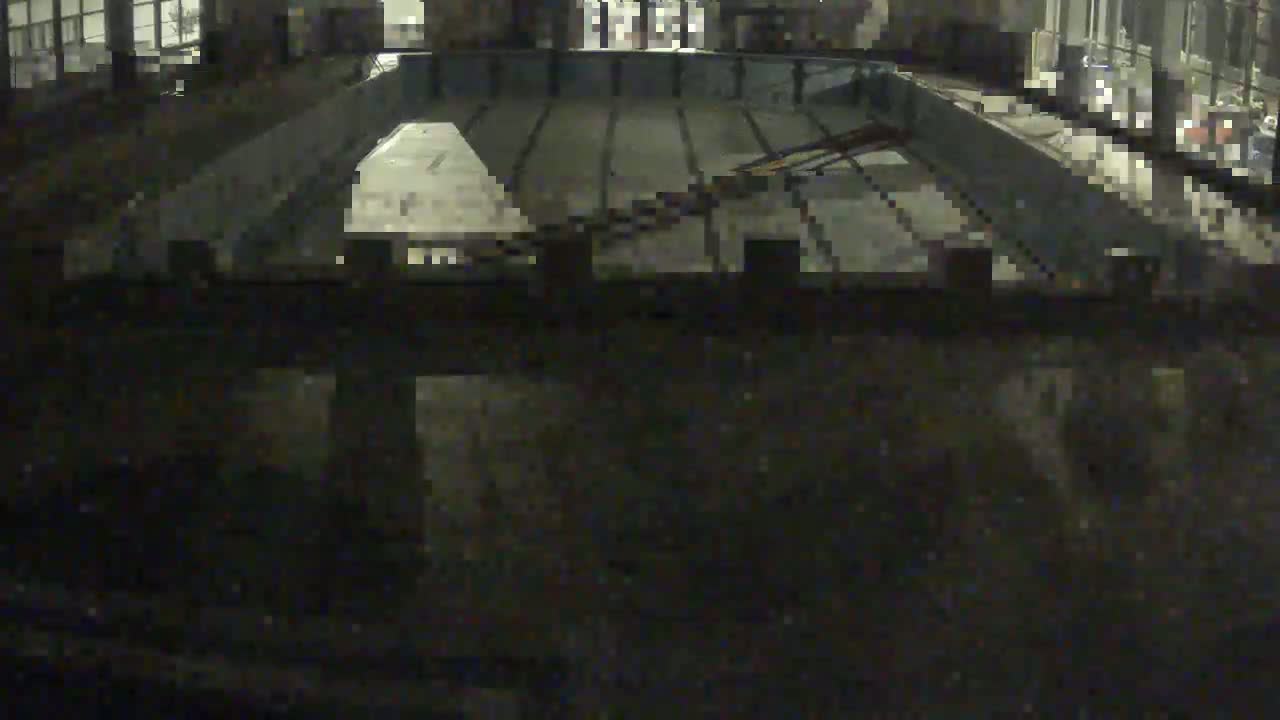 Trenčín, Municipal Swimming Pool Indoor Live Cam - Trencin, Okres Trencin, Slovakia