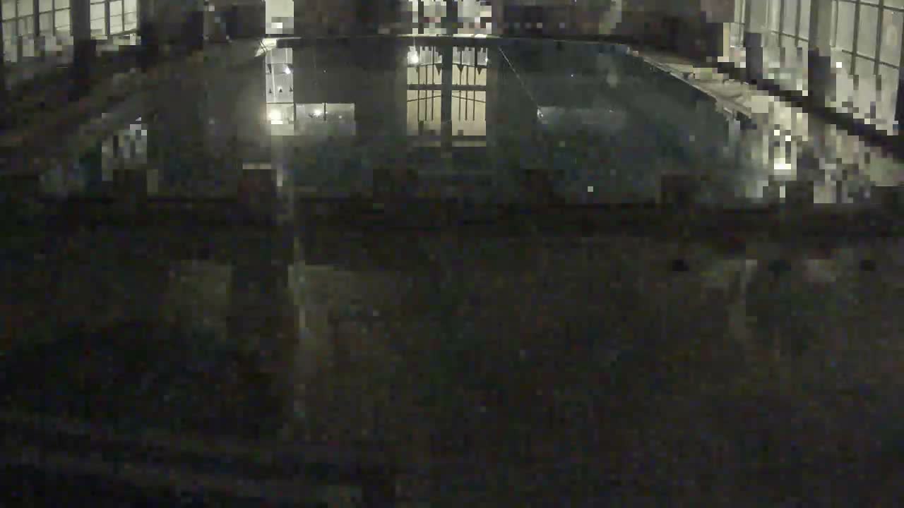 Trenčín, Municipal Swimming Pool Indoor Live Cam - Trencin, Okres Trencin, Slovakia