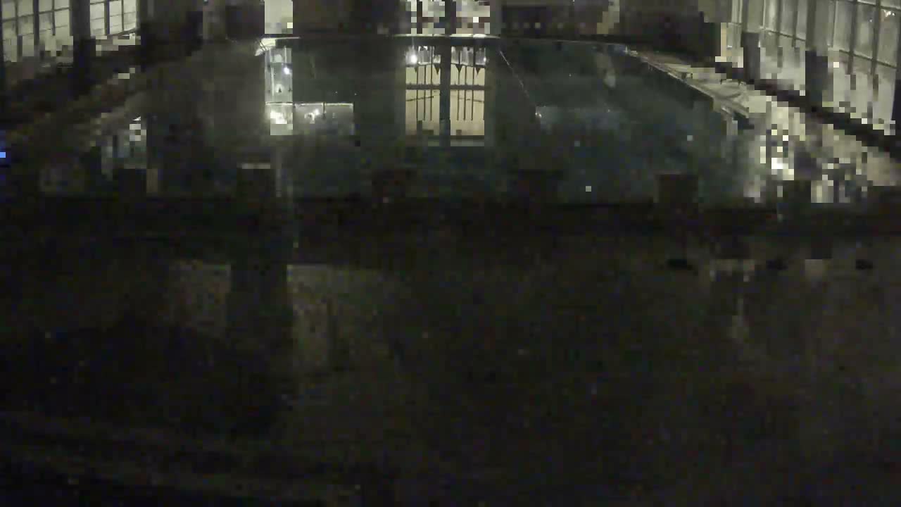 Trenčín, Municipal Swimming Pool Indoor Live Cam - Trencin, Okres Trencin, Slovakia