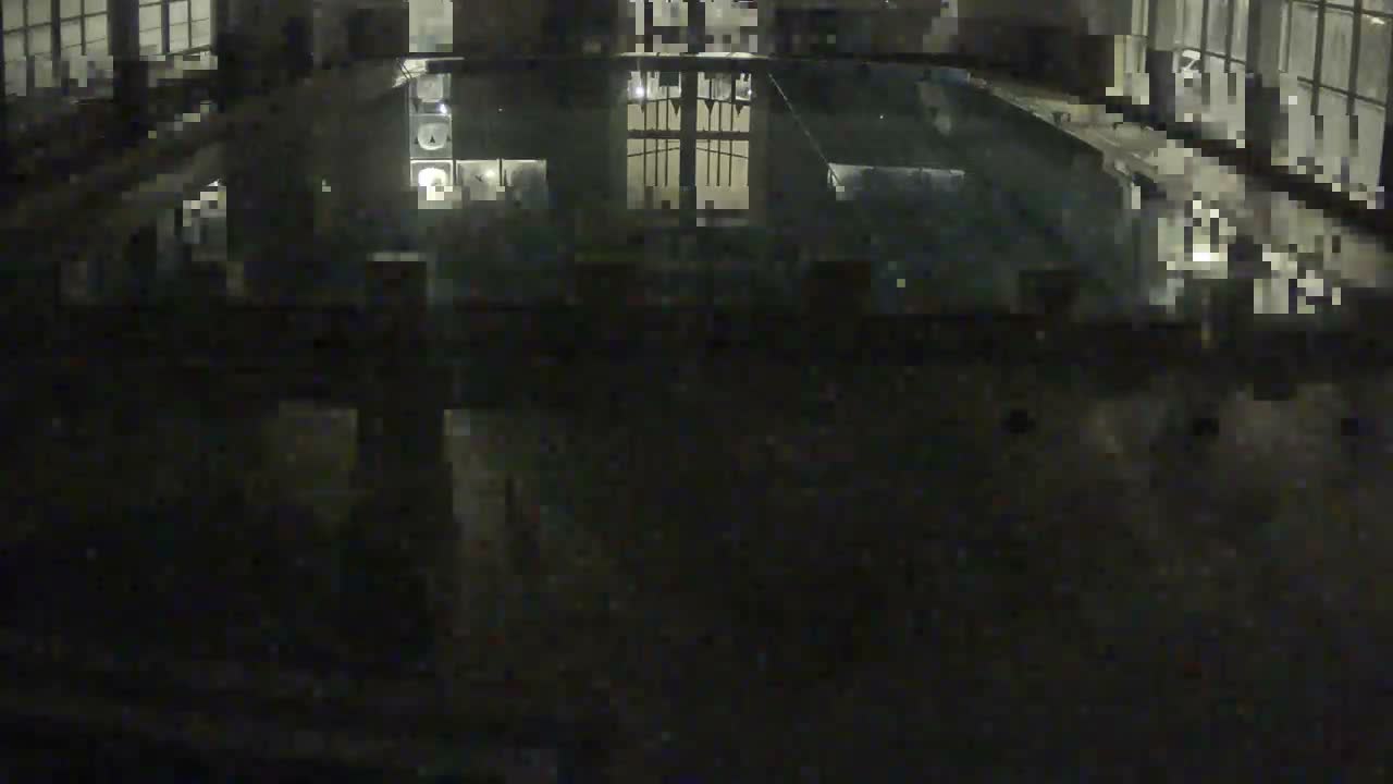 Trenčín, Municipal Swimming Pool Indoor Live Cam - Trencin, Okres Trencin, Slovakia