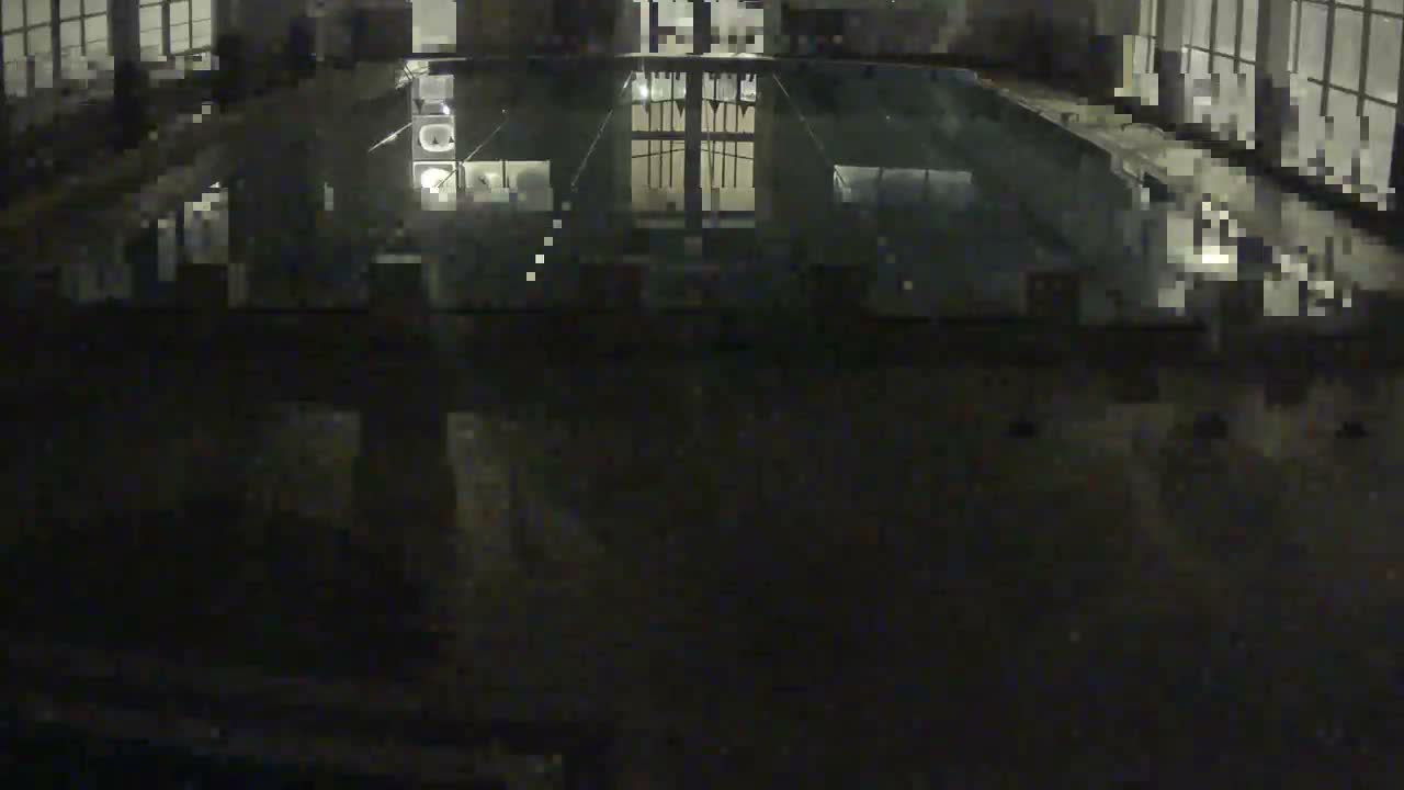 Trenčín, Municipal Swimming Pool Indoor Live Cam - Trencin, Okres Trencin, Slovakia