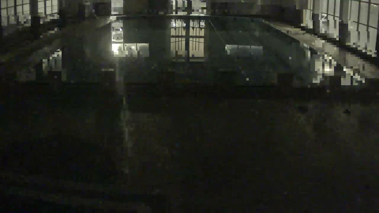 Trenčín, Municipal Swimming Pool Indoor Live Cam - Trencin, Okres Trencin, Slovakia