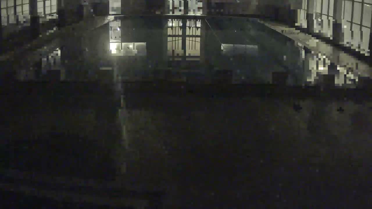 Trenčín, Municipal Swimming Pool Indoor Live Cam - Trencin, Okres Trencin, Slovakia