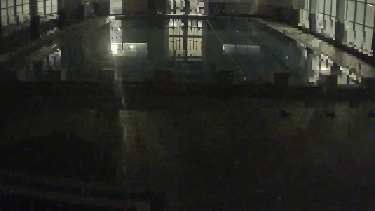 Trenčín, Municipal Swimming Pool Indoor Live Cam - Trencin, Okres Trencin, Slovakia