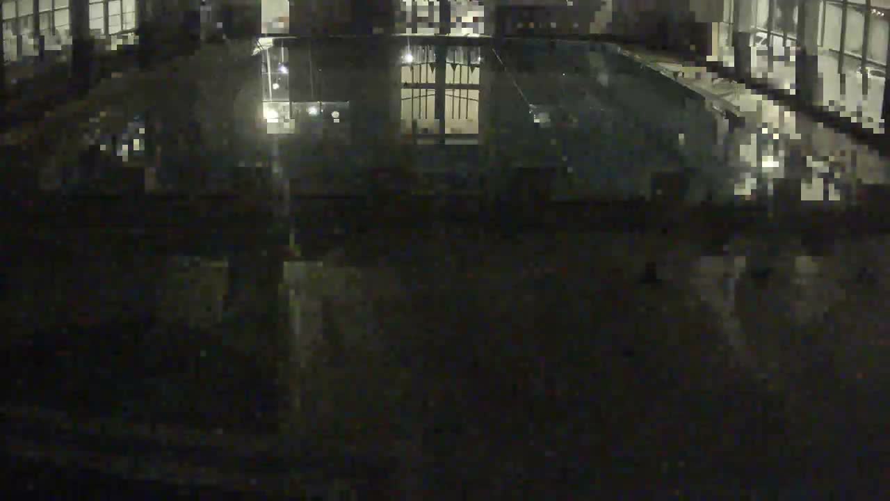 Trenčín, Municipal Swimming Pool Indoor Live Cam - Trencin, Okres Trencin, Slovakia