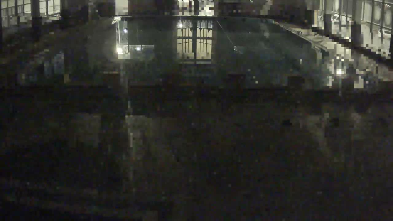 Trenčín, Municipal Swimming Pool Indoor Live Cam - Trencin, Okres Trencin, Slovakia