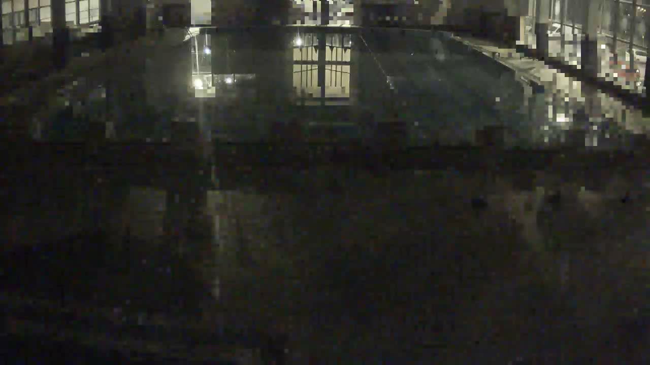Trenčín, Municipal Swimming Pool Indoor Live Cam - Trencin, Okres Trencin, Slovakia
