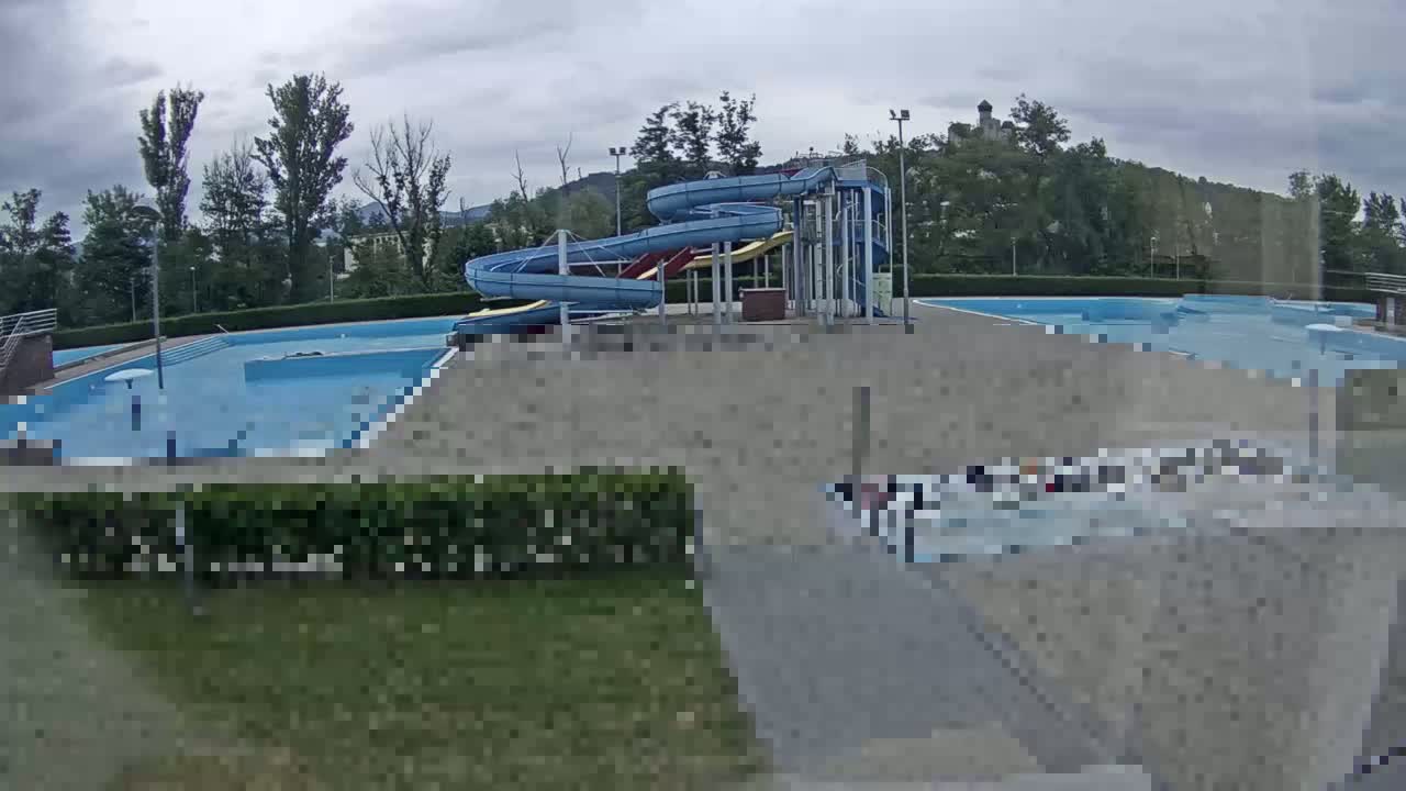 Trenčín, Summer Swimming Pool Outdoor  Live Cam - Trencin, Okres Trencin, Slovakia