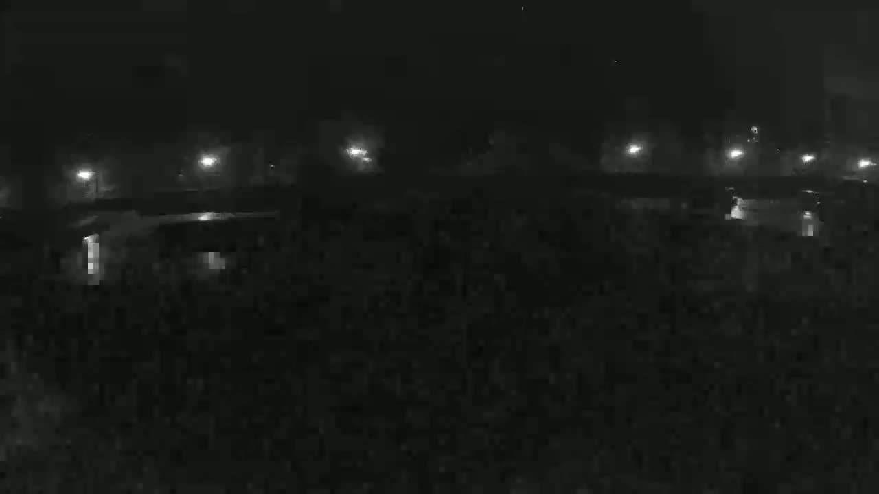 Trenčín, Summer Swimming Pool Outdoor & Trencin Castle Live Cam - Trencin, Okres Trencin, Slovakia