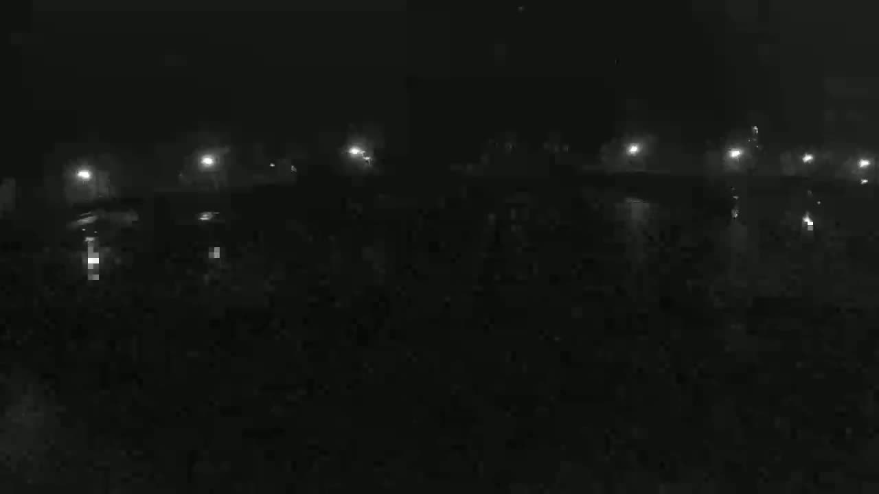 Trenčín, Summer Swimming Pool Outdoor & Trencin Castle Live Cam - Trencin, Okres Trencin, Slovakia