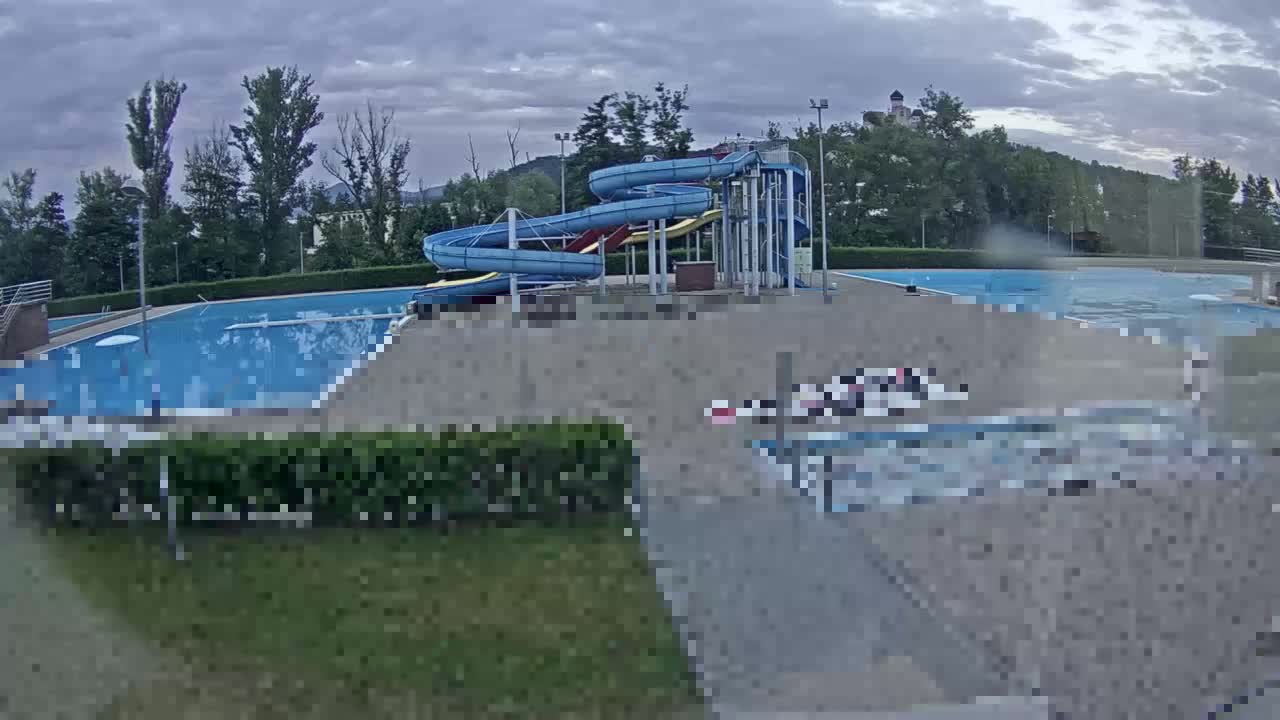 Trenčín, Summer Swimming Pool Outdoor & Trencin Castle Live Cam - Trencin, Okres Trencin, Slovakia