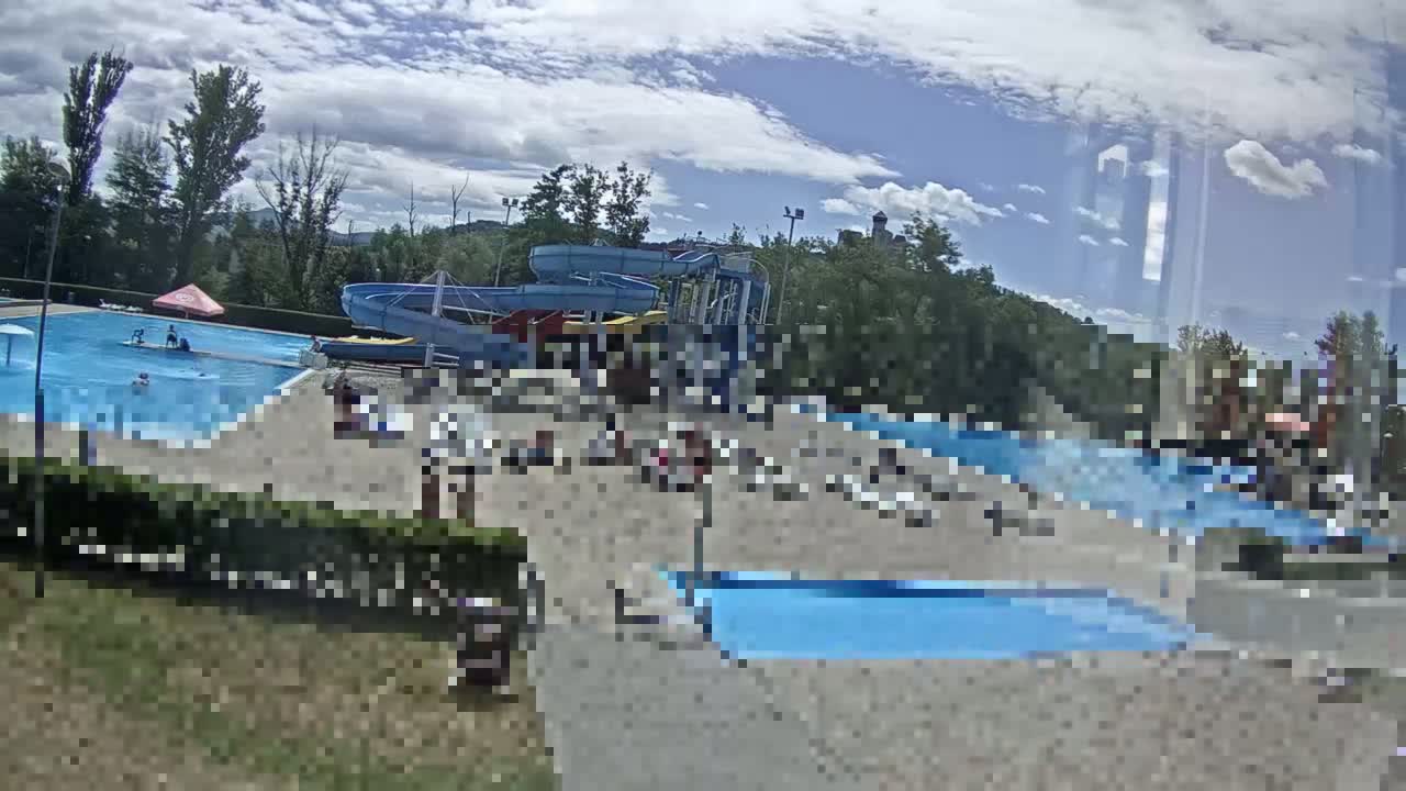 Trenčín, Summer Swimming Pool Outdoor & Trencin Castle Live Cam - Trencin, Okres Trencin, Slovakia