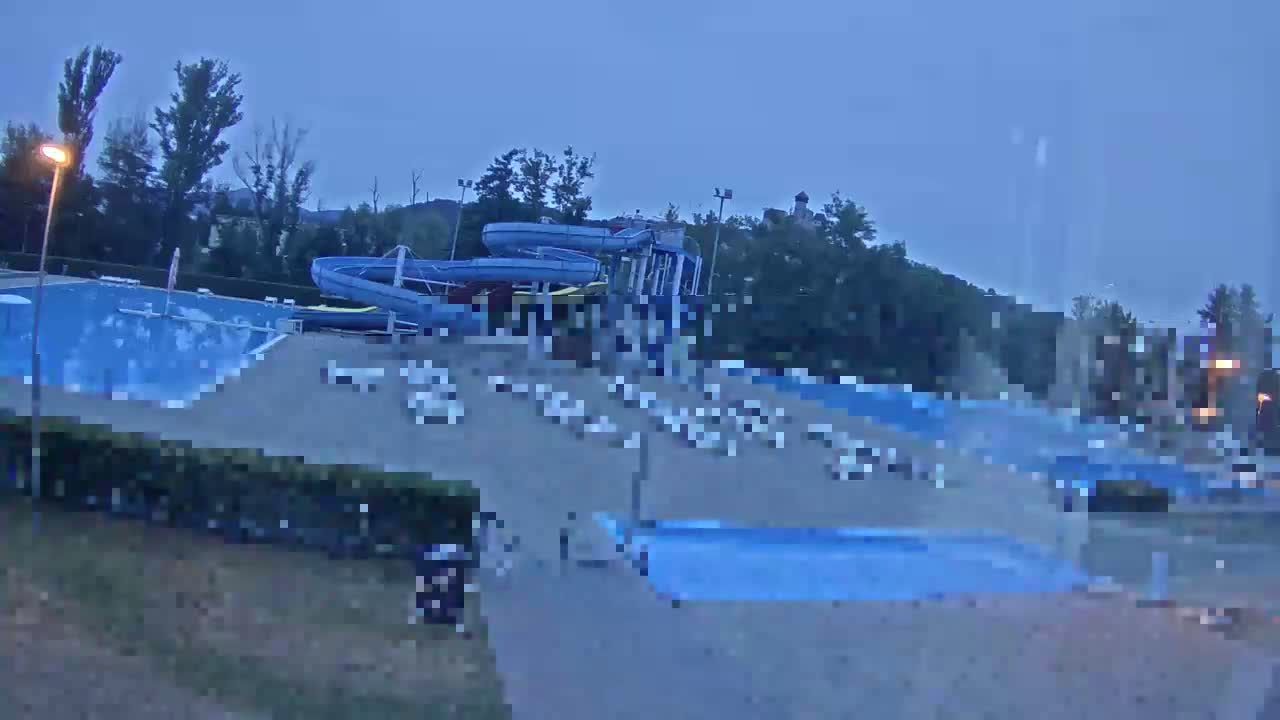 Trenčín, Summer Swimming Pool Outdoor & Trencin Castle Live Cam - Trencin, Okres Trencin, Slovakia