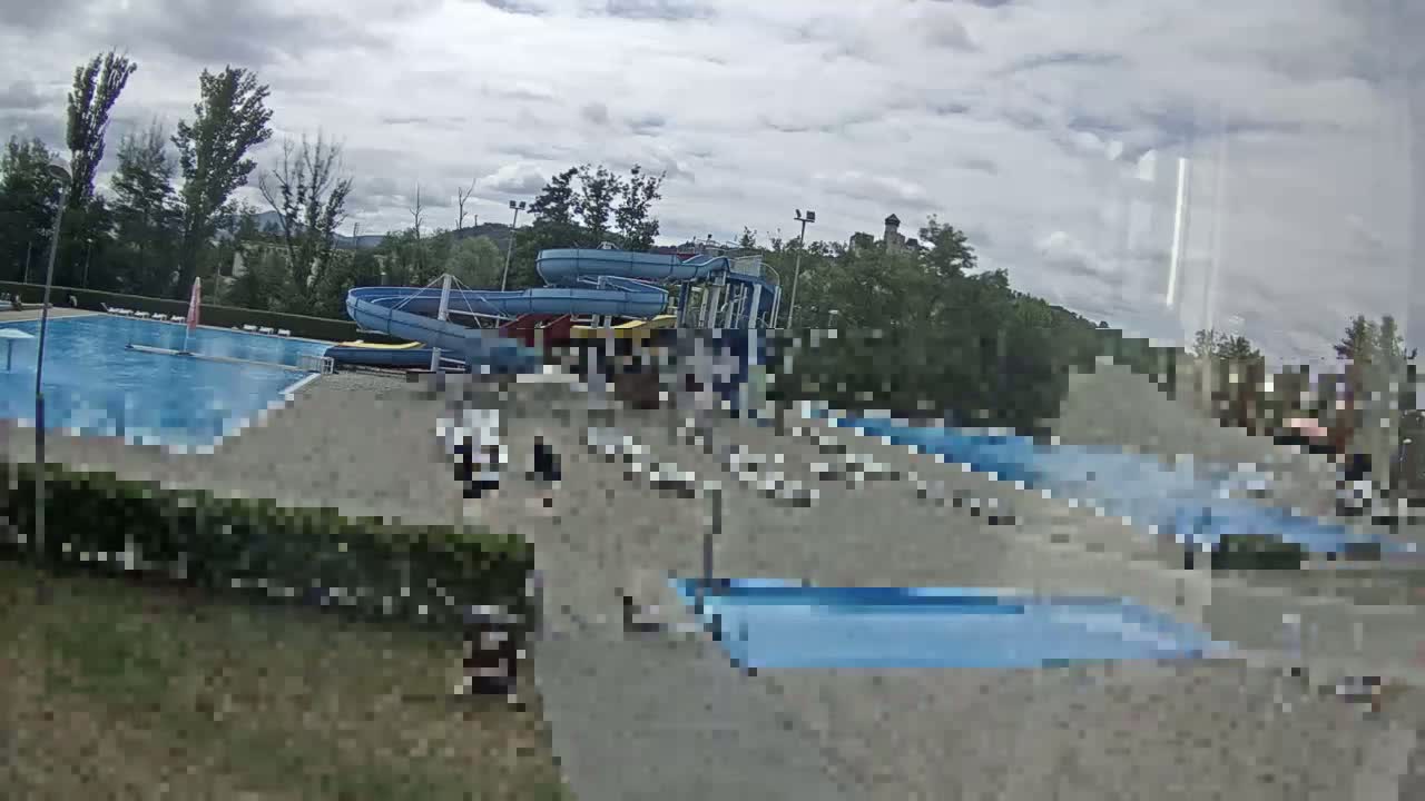Trenčín, Summer Swimming Pool Outdoor  Live Cam - Trencin, Okres Trencin, Slovakia